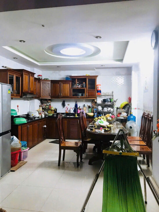Nhỉnh 10 tỷ có nhà MTKD 5 lầu Phạm Văn Chiêu 80m2 ngay chợ Thạch Đà buôn bán sầm uất.