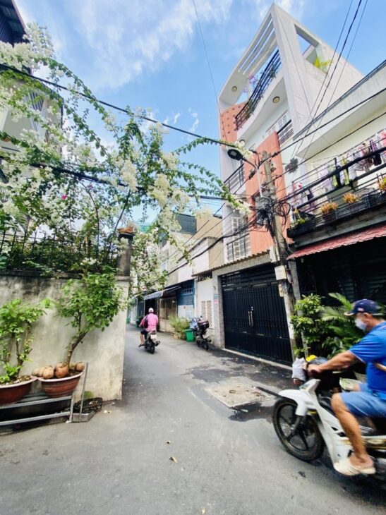 BÁN GẤP NHÀ NGUYỄN TƯ GIẢN – GÒ VẤP- HẺM XE HƠI NHỰA – 4 TẦNG – 5PN – 84M2 (6❌14) -CHỦ XOẮN BÁN