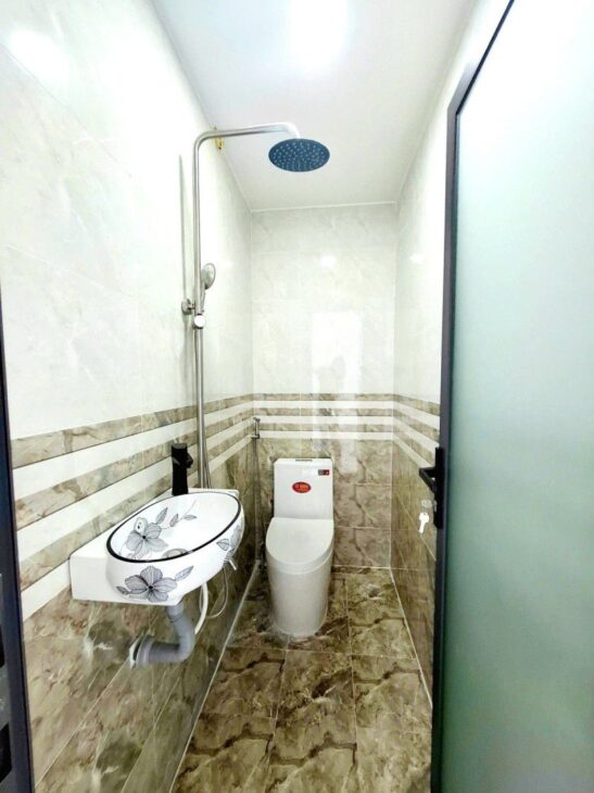 NHÀ ĐẸP 3 TẦNG TRẦN VĂN QUANG, TÂN BÌNH SÁT VÁCH QUẬN 10, 45M2, VUÔNG NỞ HẬU TÀI LỘC, Ô TÔ SÁT NHÀ