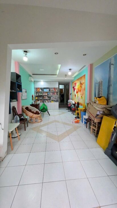 Bán nhà 92m², 2 tầng, 3PN, 4WC, Q.9, 6.4 tỷ, sổ hồng