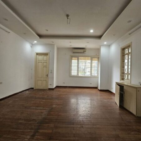 PHÂN LÔ NGUYỄN CHÁNH, CẦU GIẤY, LÔ GÓC, Ô TÔ TẢI QUAY ĐẦU TRƯỚC NHÀ ĐƯỢC, MẶT TIỀN HƠN 5M, KINH