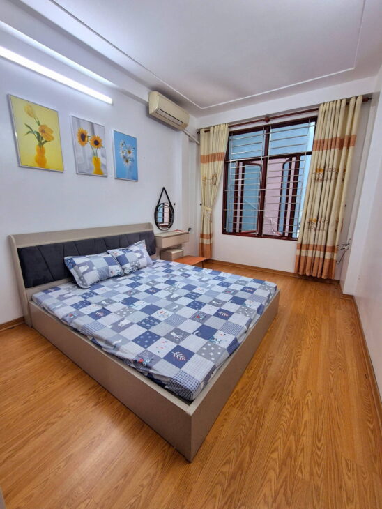 Chính chủ bán gấp nhà ngõ rộng 57 Chính Kinh,Thanh Xuân. DT 35m2 – 5 tầng. 6,35 tỷ.