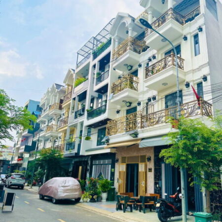 Bán nhà hẻm xe hơi né nhau, cách thạnh xuân 13, 30m2, phường thạnh xuân q12, nhà thông thoáng sạch