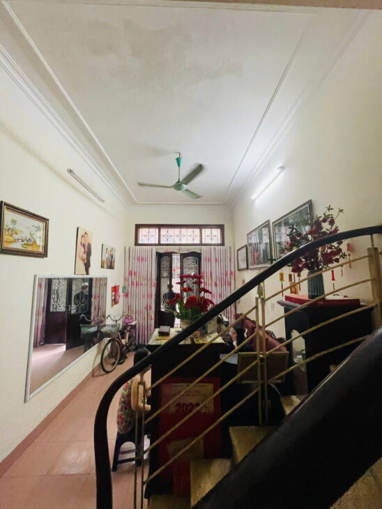 Chính chủ bán gấp nhà ngõ rộng nông, kinh doanh, ngõ 69 Quan Nhân; DT: 47m2, 4 tầng. 8,45 tỷ.