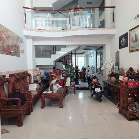 Bán nhà HXT 1 sẹc thông Nguyễn Sỹ Sách 55m2(5×11) 4 tầng mới gần chợ Tân Trụ 8.1 tỷ. Bán nhà HXT 1 sẹc thông Nguyễn Sỹ Sách 55m2(5×11) 4 tầng mới gần chợ Tân Trụ 8.1 tỷ.