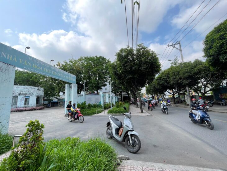 BÁN NHÀ 3 TẦNG 84m2 x 6m x HXH, NHỈNH 5 TỶ, KHU LÊ VĂN KHƯƠNG, Q.12