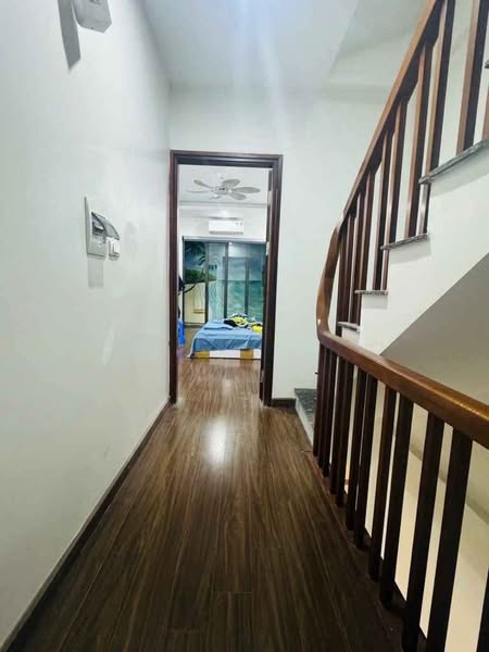 NHÀ ĐẸP NGÃ TƯ NHỔN – 31M x 5T – HƠN 5 TỶ – LÔ GÓC – MỚI – FULL NỘI THẤT