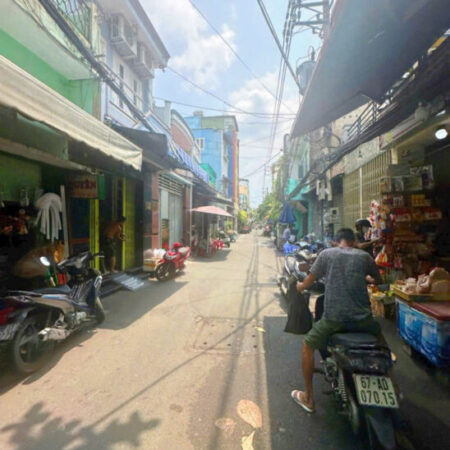 Chủ hạ giá! Hẻm nhựa 6m Nguyễn Hữu Cảnh, P22, BT – (8 x 17m) CN: 112m2 – KC: 1 tầng – Giá 9,9 tỷ