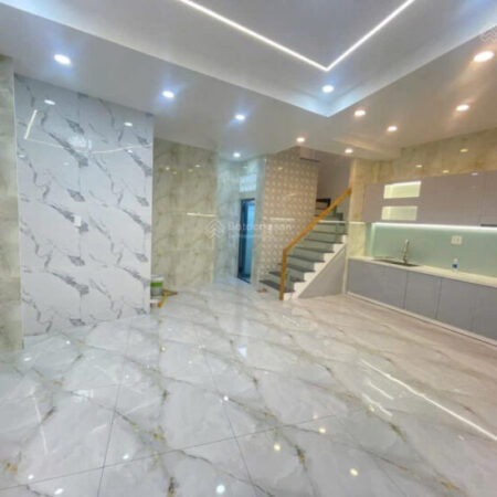 Bán nhà Lê Quang Sung, Quận 6, nở hậu, 3 tầng, hoàn công đủ, nhỉnh 7 tỷ