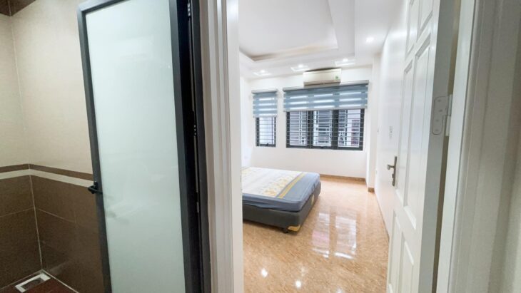 Nhà phố Đội Nhân, Ba Đình, oto tránh ba gác, nhà mới 5 tầng, 12.8 tỷ