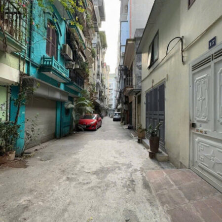 PHÂN LÔ Ô TÔ TRÁNH -NGÕ THÔNG VÒNG QUANH -THANG MÁY