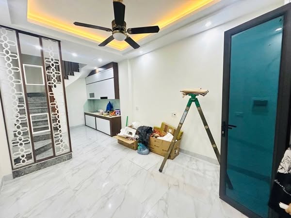 Bán nhà mới đẹp Kim Chung – Hoài Đức, 34m x 5T, mặt ngõ thông ô tô, kinh doanh. Giá chỉ 3.95 tỷ