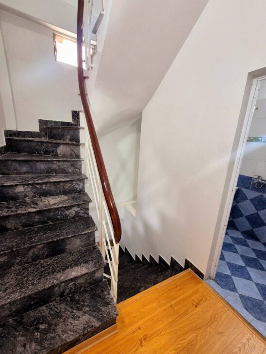 Chính chủ bán gấp nhà ngõ rộng 57 Chính Kinh,Thanh Xuân. DT 35m2 – 5 tầng. 6,35 tỷ.