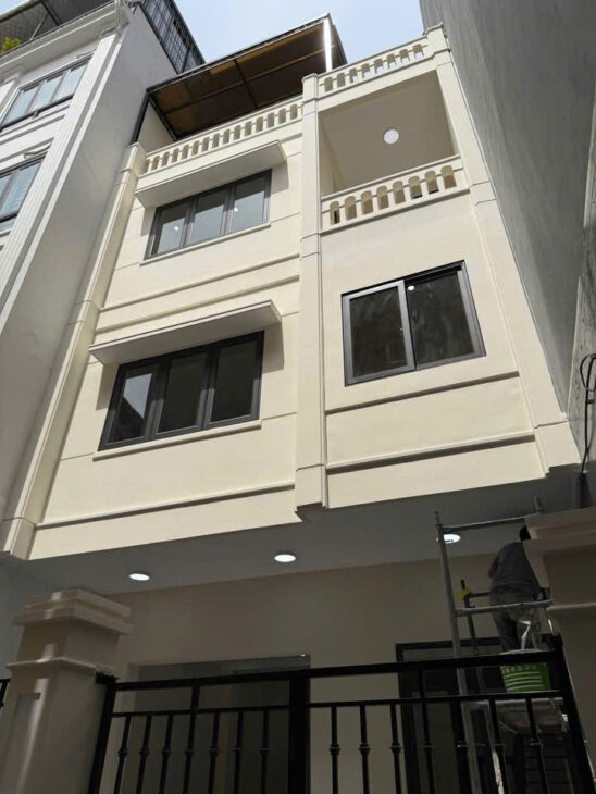 BÁN NHÀ HOÀNG QUỐC VIỆT, CẦU GIẤY, 5 TẤNG, 54M, 10 TỶ 800, 3 MẶT THOÁNG