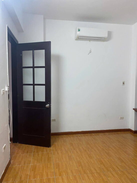 Chính chủ bán gấp CH chung cư F4, 114 Trung Kính, Cầu Giấy, DT 90 m² 2 PN. 6,3 tỷ.