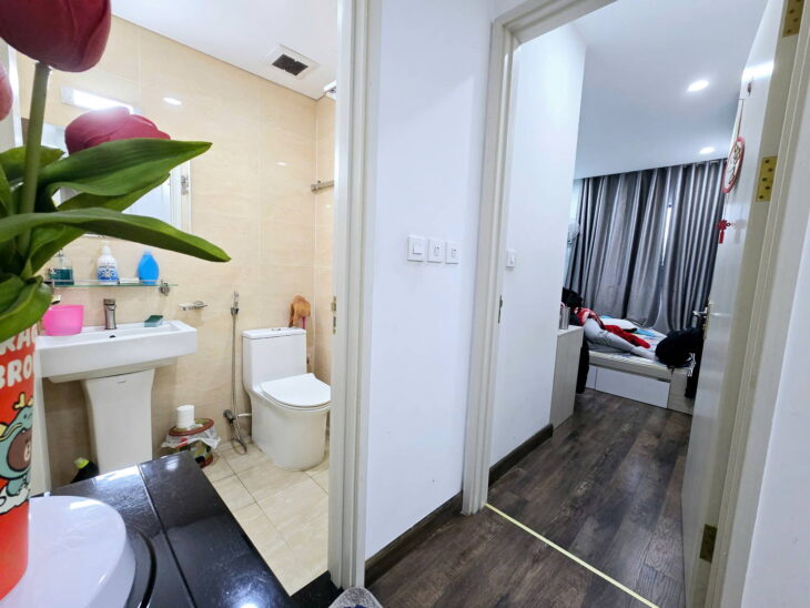 Chính chủ bán gấp Chung cư Vip Tòa Spring 47 Nguyễn Tuân, Thanh Xuân. Dt 70m2 – 2 Ngủ, 6,5 tỷ