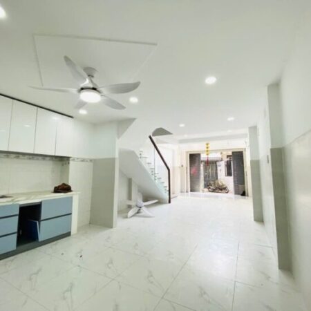 Bán nhà mặt phố đường Hồ Văn Tư, Trường Thọ, Thủ Đức – 6.5 tỷ, 56m², 3 tầng