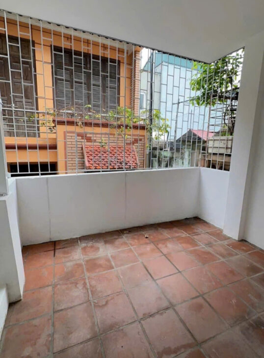 CỰC HIẾM, NHÀ ĐẸP PHỐ NGUYỄN KHANG, NGÕ RỘNG, NHIỀU TIỆN ÍCH – 6.95 TỶ