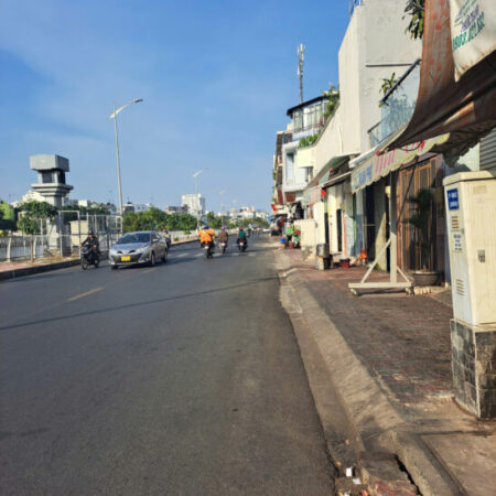 QUẬN 8, BÁN NHÀ MẶT TIỀN KINH DOANH VỪA Ở VỪA CHO THUÊ, SÁT Q5, CHỈ 6.5 TỶ.