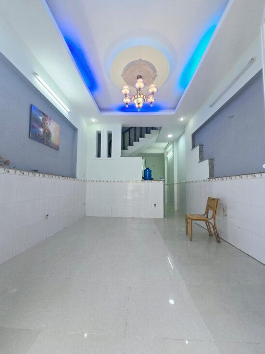Bán nhà mặt phố Q.9, 33m², 2 tầng, 5 tỷ, sổ đỏ Phường Phước Long B, 185, 0978079699