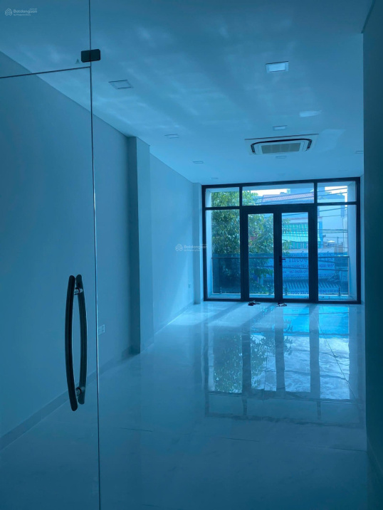 Bán nhà MT đường Tân Mỹ, Tân Phú, thiết kế đẹp 6 tầng, thang máy, đối diện cổng chợ Tân Mỹ, 26 tỷ