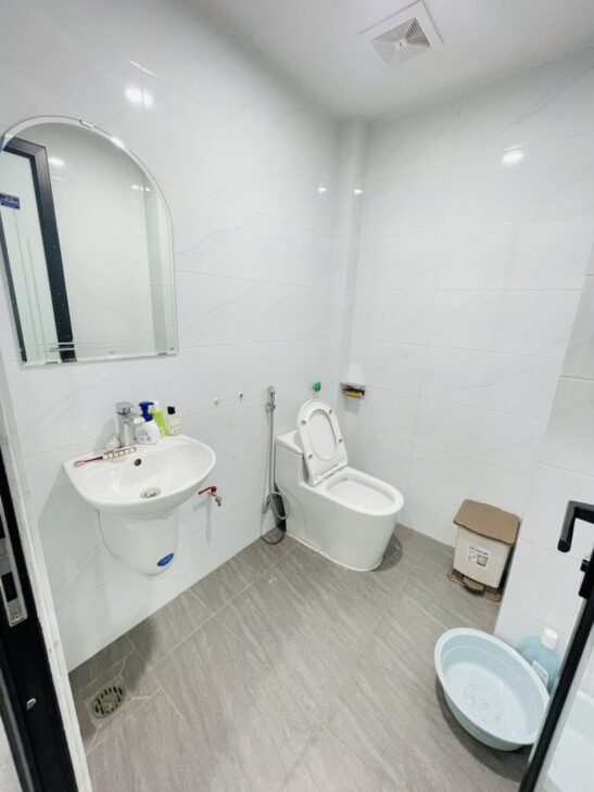 Bán nhà mặt phố oto kinh doanh, vỉa hè rộng, 42m2 x 5T, 3 bước chân ra ĐH Thủy Lợi, chỉ 16 tỷ