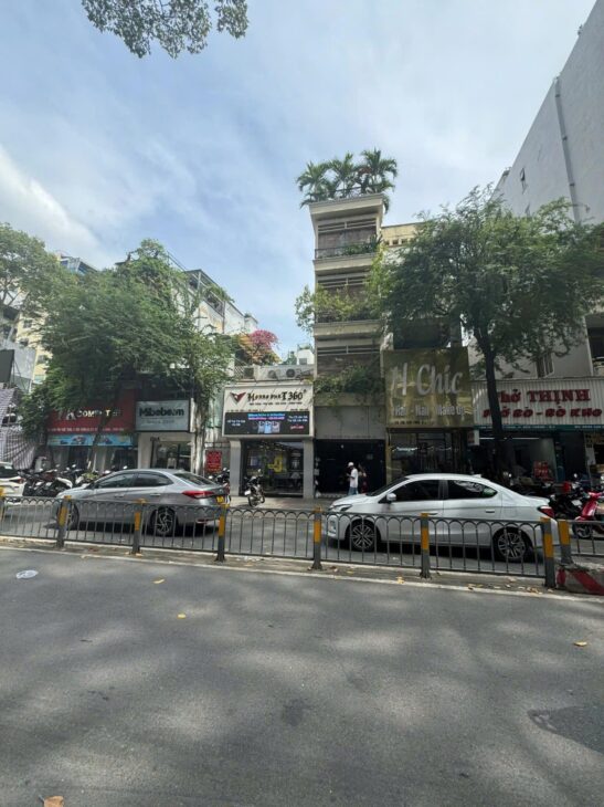 Bán Nhà MT Tôn Thất Tùng, Bến Thành, Quận 1, DT: 7x18m CN:130m2 giá 100 tỷ