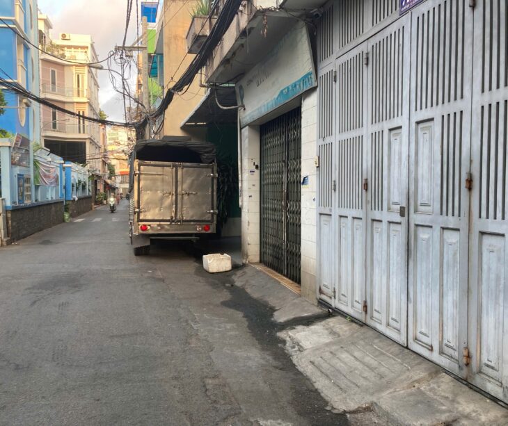 Bán nhà chợ Phạm Văn Hai, Tân Bình, gần Hoàng Văn Thụ, 3 tầng, 4.2×12, 8.x tỷ