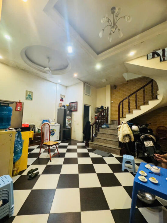 Bán nhà phố Xã Đàn_Full Nội Thất_Sổ Vuông Vắn_40mx4T_Giá: 7.3 Tỷ_Lh: 0396935190.