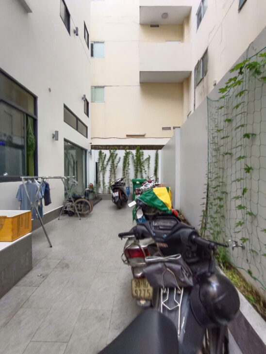 Bán nhà quận 11, Nguyễn Chí Thanh, khách sạn 210m2, sát mặt tiền, 5 tầng, 36 tỷ