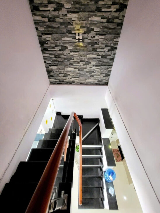 Bán nhà quận Tân Bình, đường Thiên Phước, 39m2, 2 tầng, hẻm xe hơi, 5.5 tỷ