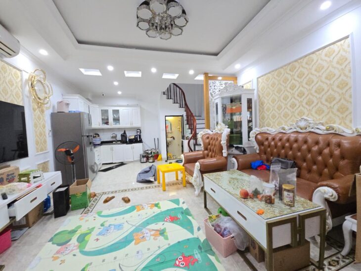 NHÀ ĐẸP THẠCH BÀN – AEON MALL – Ô TÔ ĐỖ CỬA – TẶNG NỘI THẤT 500TR – CHỈ HƠN 5 TỶ