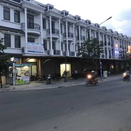 Bán nhà 3 Tầng MẶT TIỀN kinh doanh đa ngành nghề,giá chỉ bằng trong hẻm Bán nhà 3 Tầng MẶT TIỀN kinh doanh đa ngành nghề,giá chỉ bằng trong hẻm