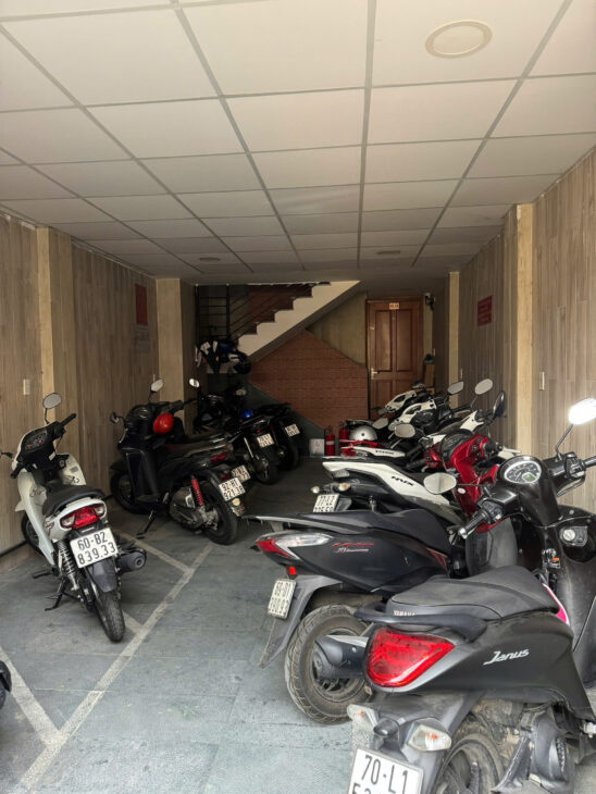 Hạ giá 1 tỷ bán gấp – Hẻm nhựa 6m XVNT, toà CHDV 14P – (4.1 x 17m) vuông vức – KC 4 tầng ST – Giá