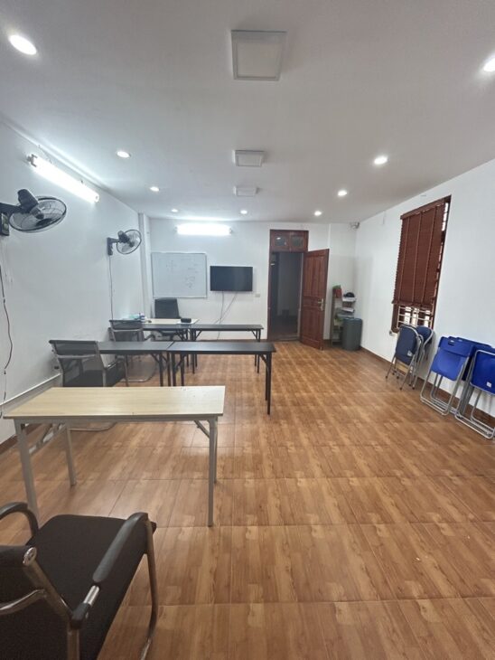 Nhà phân lô vỉa hè ô tô tránh phố Hoàng Quốc Việt, Cầu Giấy, 58m2 x 5T, mặt tiền 5m, 16.7 tỷ