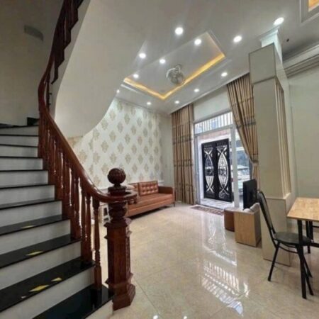 Bán nhà 50m2, 3 tầng, 4PN, 3WC, Trường Thọ, Thủ Đức – 6.8 tỷ