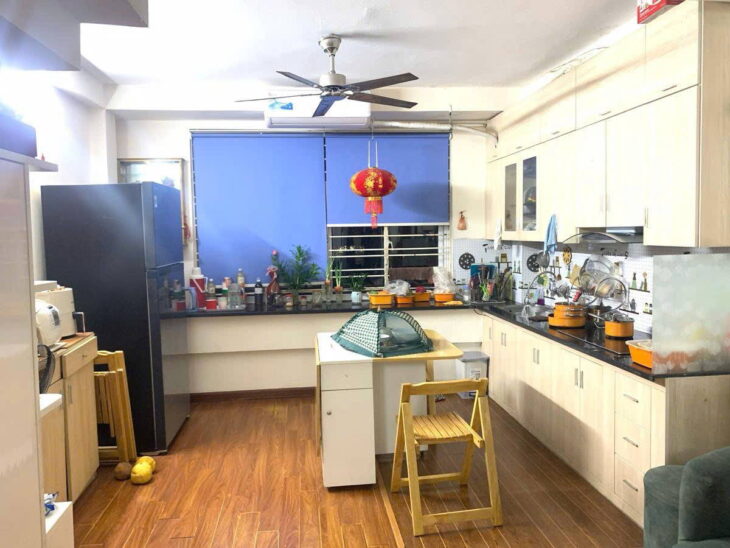 Chính chủ bán gấp nhà ngõ rộng nông, kinh doanh, ngõ 69 Quan Nhân; DT: 47m2, 4 tầng. 8,45 tỷ.