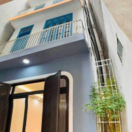 CHÍNH CHỦ CẦN TIỀN BÁN GẤP NHÀ PHỐ HỒ TÙNG MẬU CẦU GIẤY 40m2 x 5 TẦNG NHỈNH 8 TỶ Ô TÔ KD