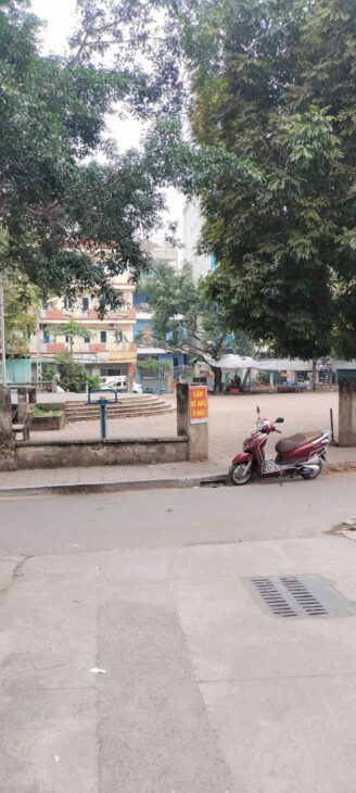 đường lụa , hà đông, otto vào nhà, sổ đỏ sang tên luôn. đường lụa , hà đông, otto vào nhà, sổ đỏ sang tên luôn.