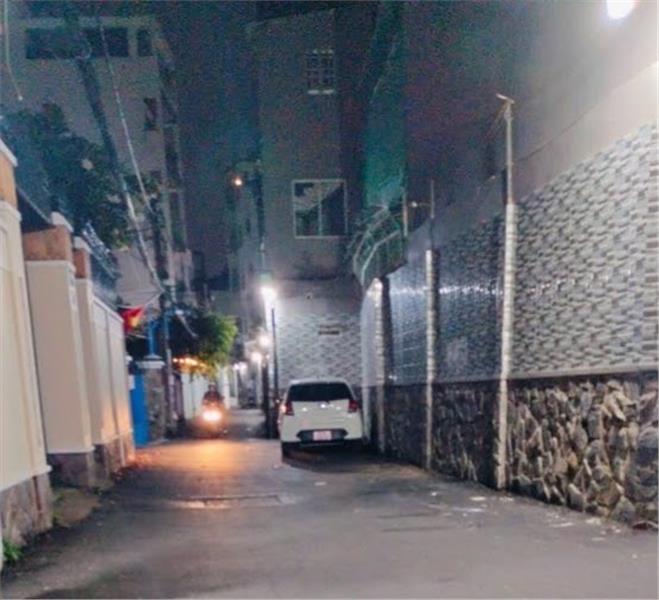 Bán nhà Gò Vấp, hẻm xe hơi đường Lê Quang Định, 6 x 23, giá rẻ, giáp Bình Thạnh