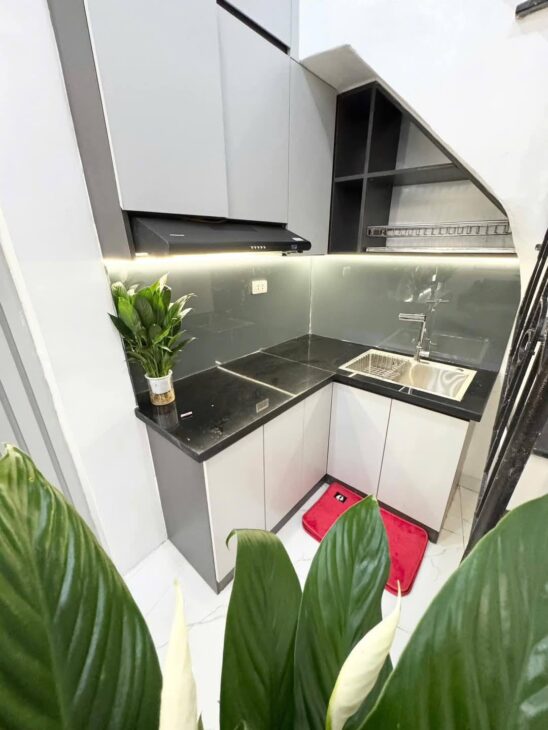 BÁN NHÀ TRUNG TÂM ĐỐNG ĐA 4 TẦNG FULL NỘI THẤ- T GẦN HỒ- THOÁNG SÁNG 3,5 TỶ