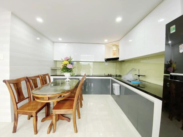 BÁN NHÀ TRẦN QUỐC HOÀN, CẦU GIẤY, PHÂN LÔ, Ô TÔ TRÁNH, 42M, 19 TỶ