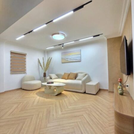 NHÀ LÔ GÓC KHU MAI HƯƠNG 5T 40M2.MTx5m gần trung tâm nhiều trường ĐH lớn,