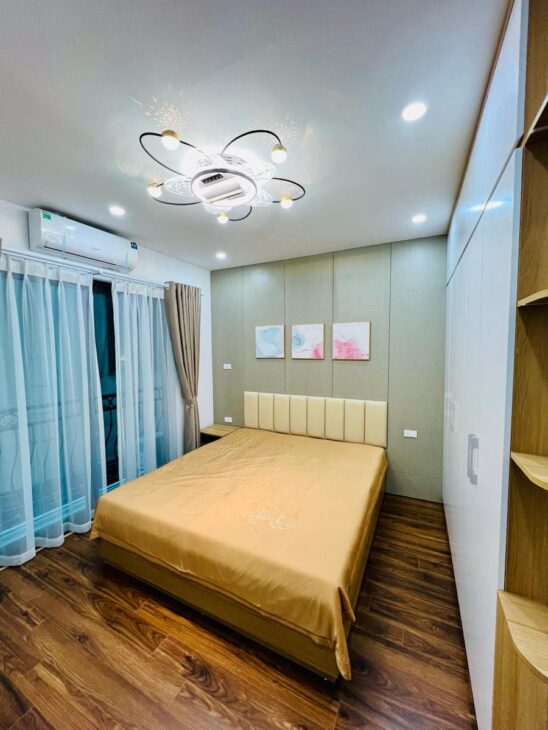 NHÀ MỚI 35m2.5T THANG MÁY- NỘI THẤT ĐẸP -Ở NGAY KHU TRẦN KHÁT CHÂN-HAI BÀ TRƯNG