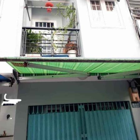 Nhà mới ở ngay, Hẻm xe hơi 4m ,CMT8 Quận 10 ,3 tầng, ngang 3,3 dài 9, giá dưới 5 tỷ tl, sổ hồng ,