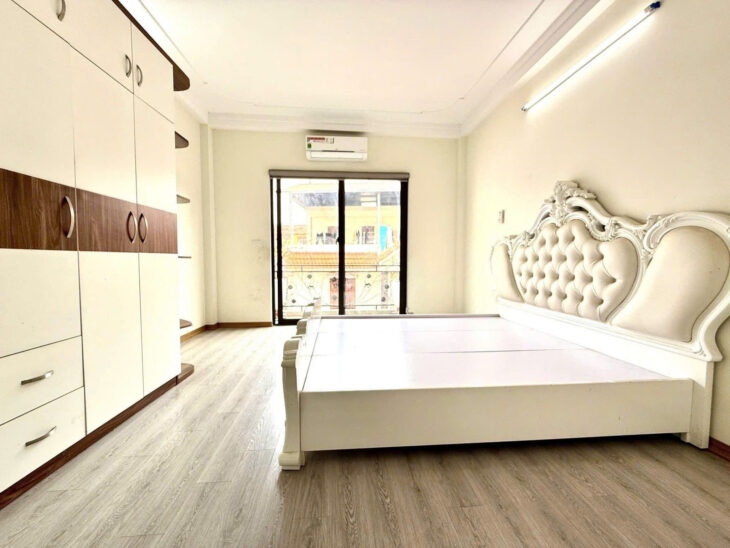 BÁN NHÀ LÔ GÓC – CẦU GIẤY – 32M² x 4 TẦNG – MẶT NGÕ THÔNG – GIÁ 6.5 TỶ