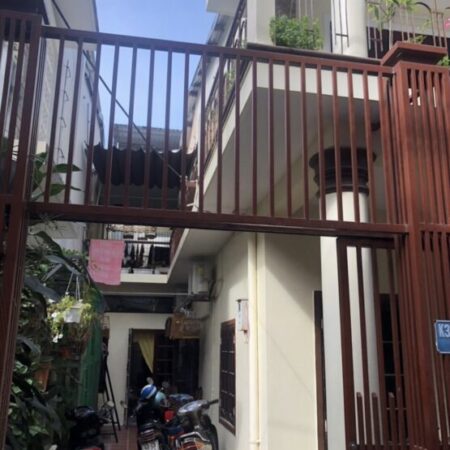 NHÀ ĐẸP 2T – ĐẤT RỘNG 121M2 – GẦN BIỂN & BỆNH VIỆN HẢI CHÂU – KHU DÂN CƯ VIP