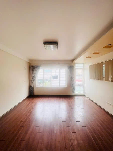 BÁN NHÀ VƯƠNG THỪA VŨ, THANH XUÂN – PHÂN LÔ – Ô TÔ ĐỖ CỬA – 72M 5 TẦNG MT5M GIÁ 22 TỶ Ở SƯỚNG.