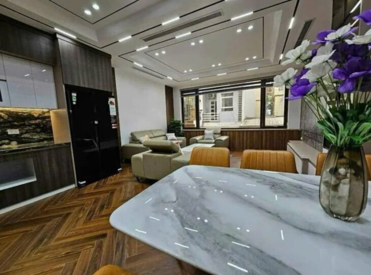 PHÂN LÔ HOÀNG QUỐC VIỆT, 6 TẦNG THANG MÁY, ÔTÔ ĐỖ TRONG NHÀ, 52M2 NHỈNH 15 TỶ 700