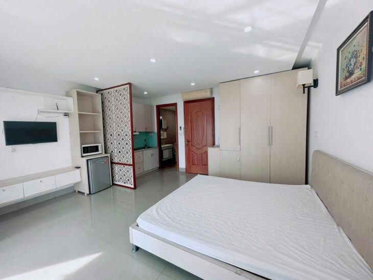 Bán Nhà MẠC THÁI TỔ – TRUNG KÍNH – PHÂN LÔ Vip – 2 MẶT NGÕ – Ô TÔ TRÁNH dừng đỗ vòng quanh. DT 80m